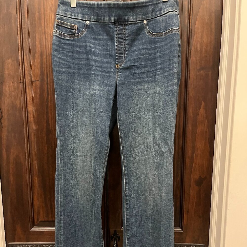 NWT CHICOS Slim Boot Pull On Indigo Jeans - Size 6/0.5